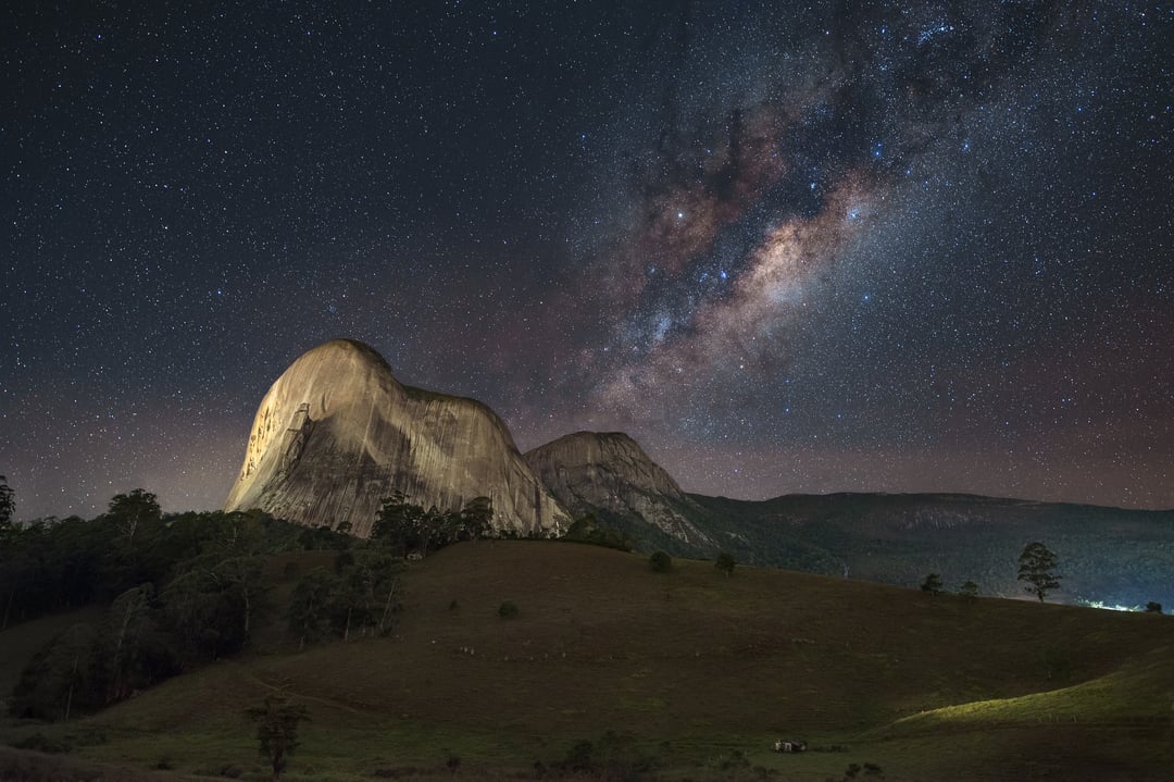 Centre galàctic de la Via Làctia vist des de la Terra. Aquesta imatge clara i nítida permet als nens de 8-10 anys visualitzar la galàxia com es veu des del nostre planeta.
