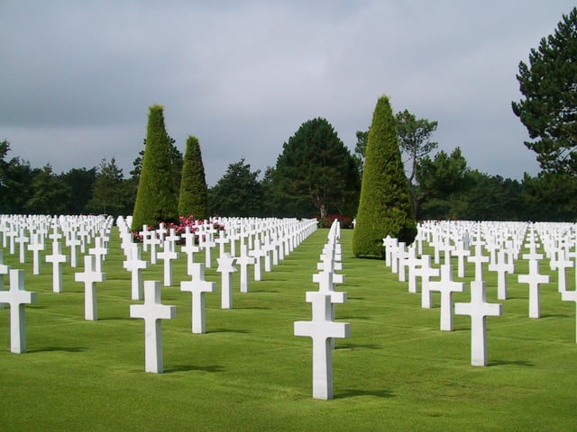Memorial Americà de Normandia, espai d'enterrament de soldats morts en combat.